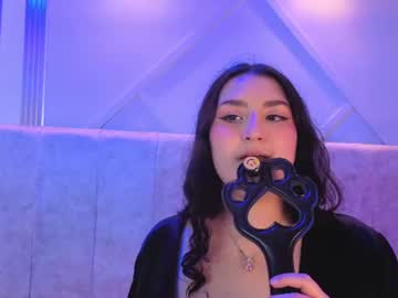 zoe_moon__