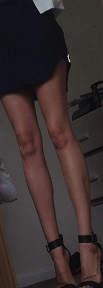 British girls showing their sexy legs — 59