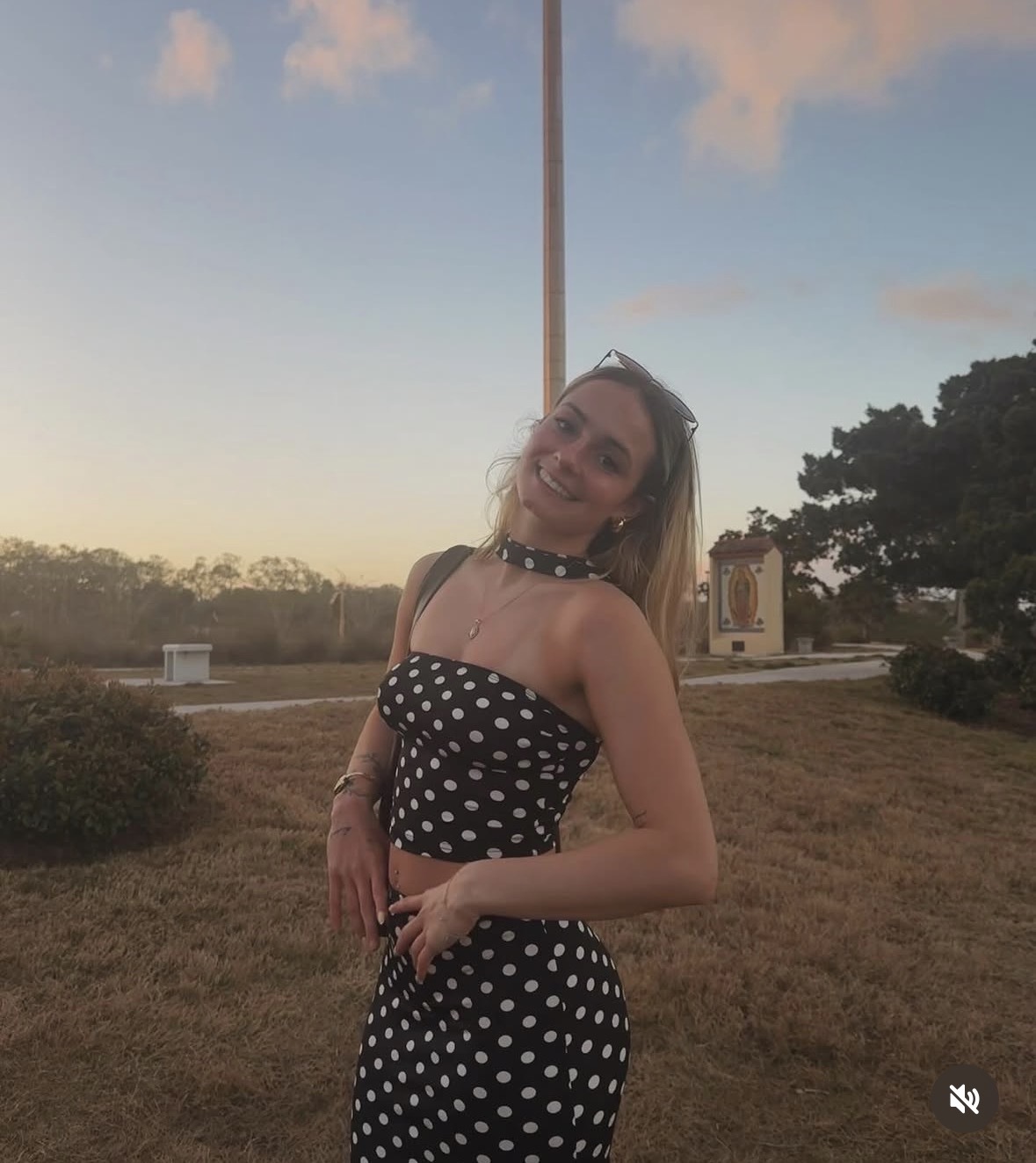 Blonde Bombshell Kaytlin — 8